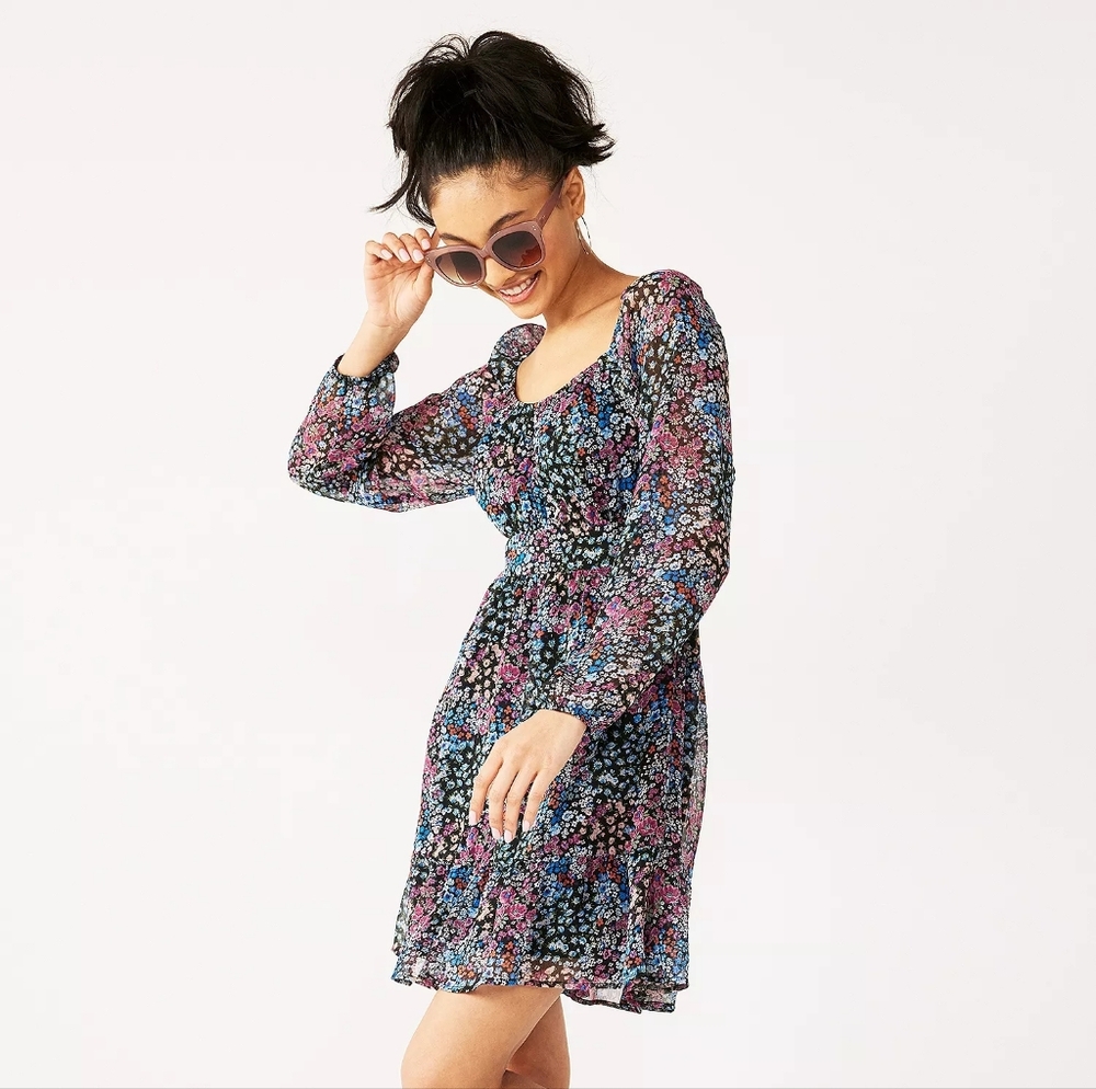 Rewind Floral Long Sleeve Dress W/Open Back. Size XXL